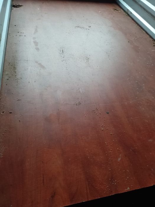 Płyta sklejka na podłogę do przyczepki