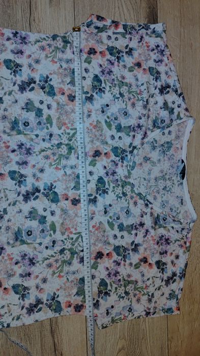 Delikatna bluzka na lato