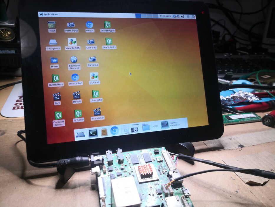 Boundary Devices SABRE Lite i.MX6 Quad + LCD8000-97C — Completo