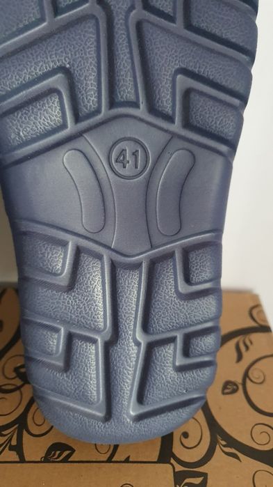 Klapki z pianki uniwersalne modne rozmiar 41  długość stopy 26 cm