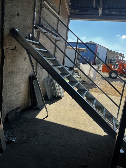 Sprzedam schody stalowe dostepne od ręki