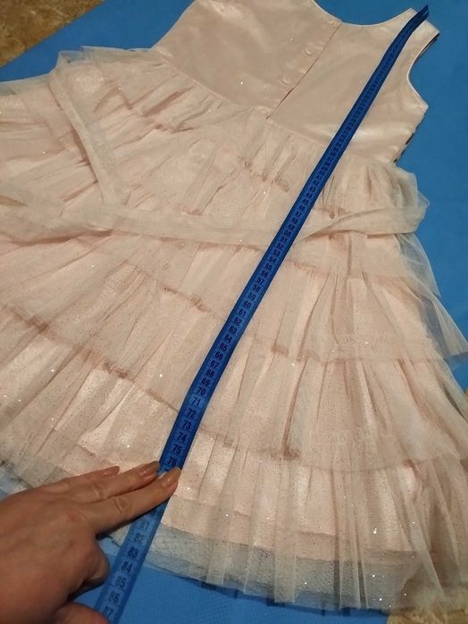 Сукня на 10-12 р. 138-145 см Новий рік день народження платье