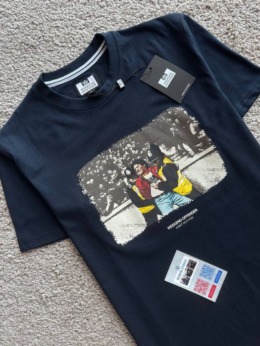 Футболка Weekend Offender