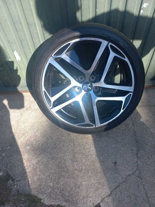 Jantes Peugeot  18 com pneus novos