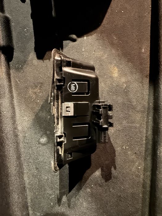 Fechadura mala traseira BMW X1