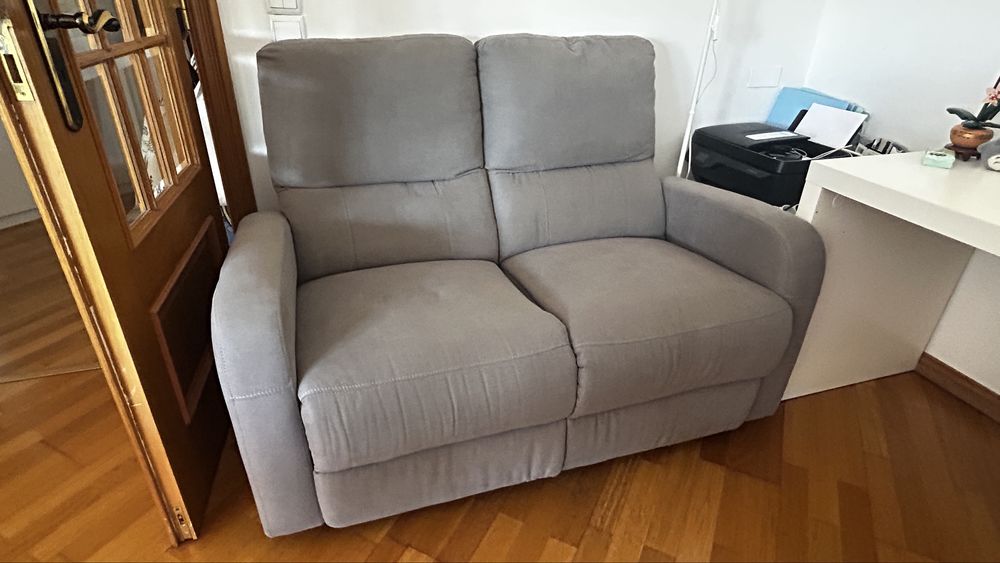 Sofá 2 lugares reclinável cinzento