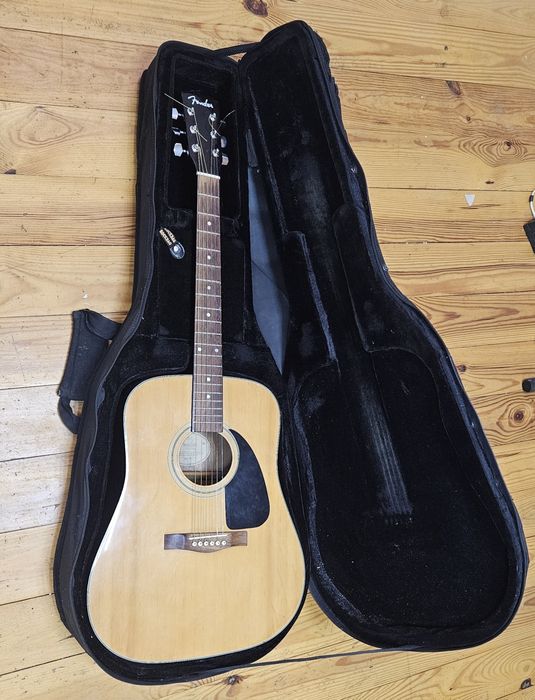 Fender DG3 акустична гітара кейс кофр