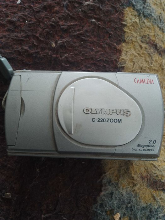 Цифровий фотоапарат олімпус