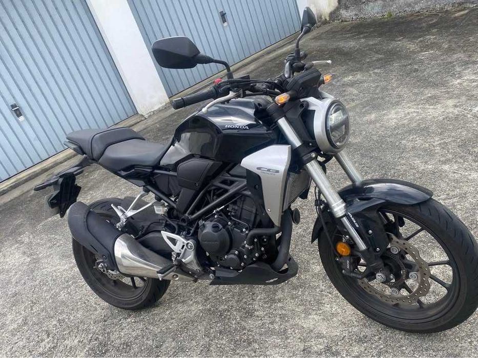 Mota Honda CB300R
