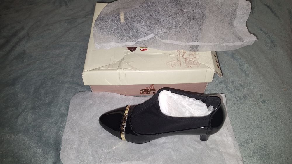Nowe damskie czarne buty na obcasie 36 24cm botki