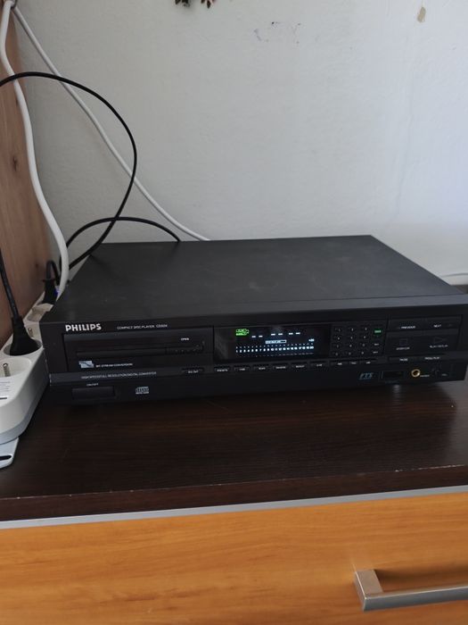 Odtwarzacz CD Filips CD824