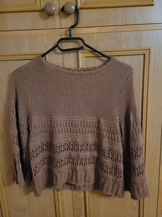 Ażurowy sweterek