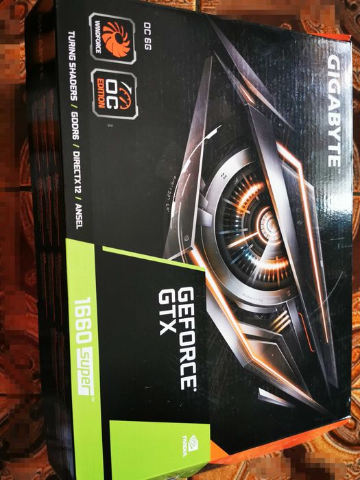 Computador gaming, práticamente novo