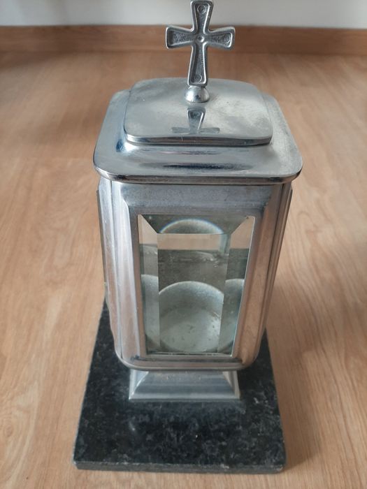 lanterna de campa de cemiterio