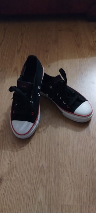 Nowe trampki Lee Cooper r.37