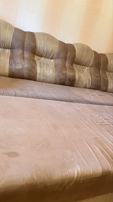 Хімчистка мʼяких меблів , видалення плям , дивани , матраси…..