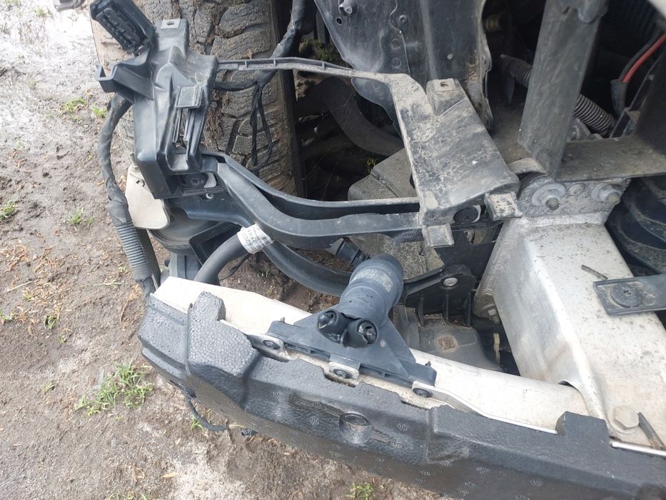 Pas przedni chłodnice bmw e60 e61 Lift spryskiwacze xenon