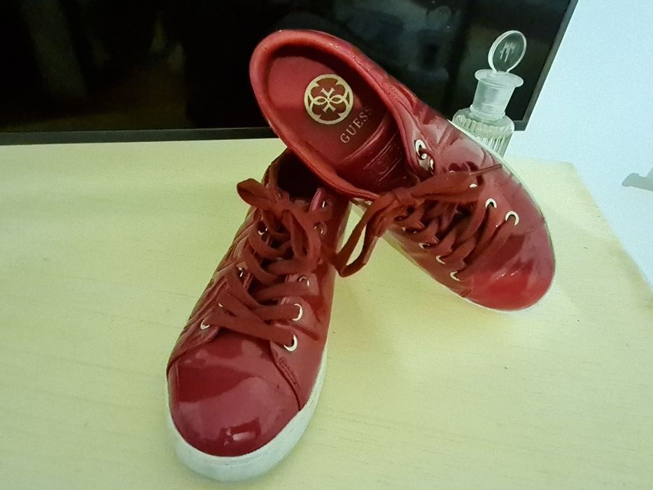 Ténis verniz vermelho GUESS