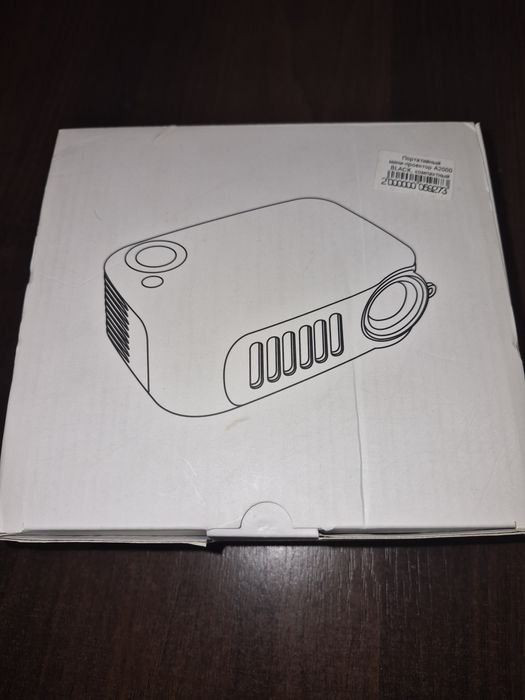 Проэктор   новий