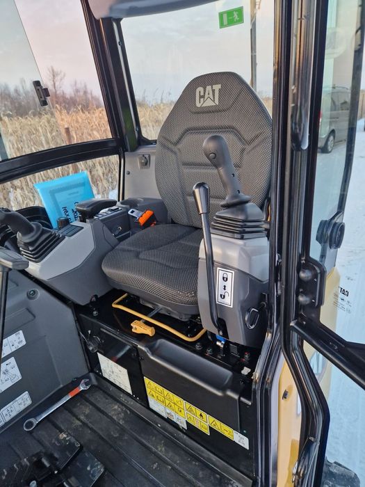 minikoparka 2 tony wynajmę wypożyczę wypożyczalnia minikoparkę młot