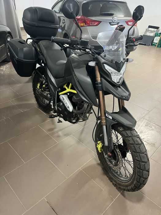 Moto mitt 125 carta de carro