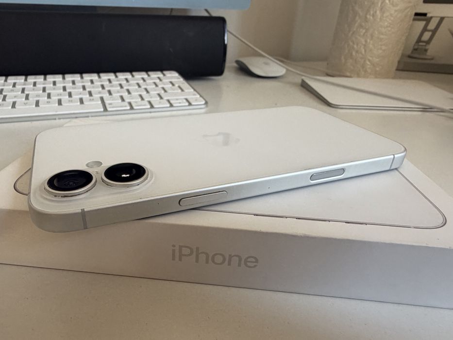 Bateria 100% iPhone 16 Plus 512gb White Idealny