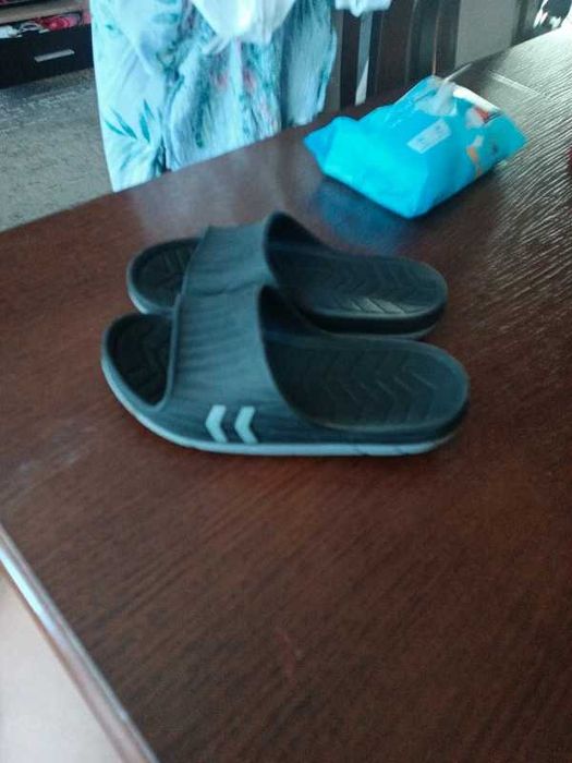 Klapki Hummel czarne