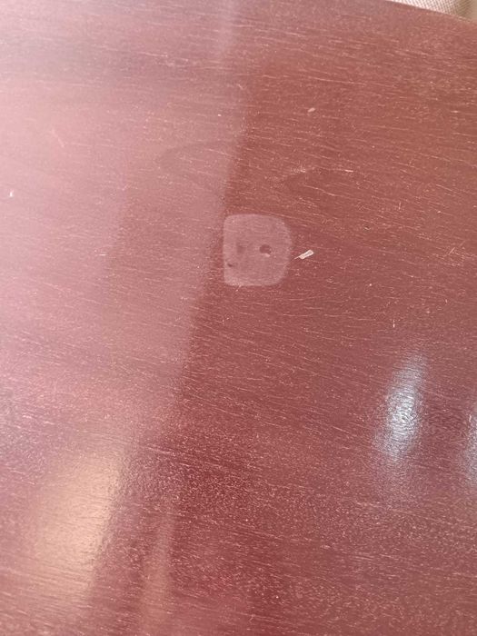 Mesa de madeira maciça estendível com 6 cadeiras