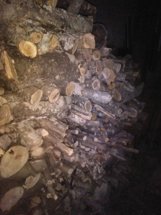 Lenha rachada para lareiras