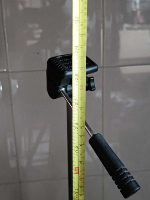 2 Tripés para Máquinas Fotográficas