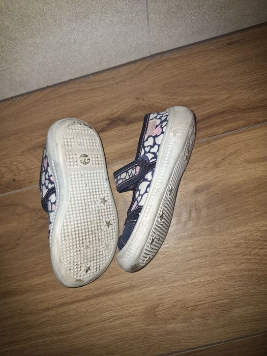 Kapcie dla dziewczynki r 26