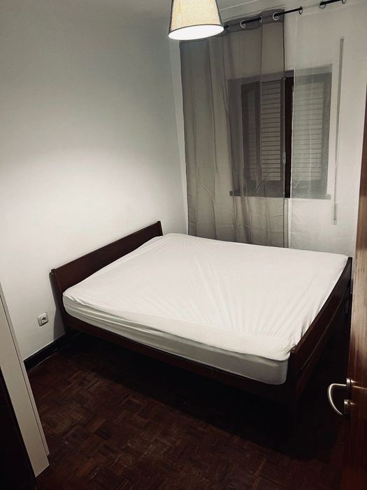 Quartos para Arrendamento em Cascais (Fontainhas) – Disponíveis Imediatamente