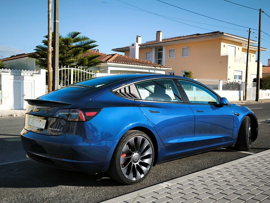 Tesla Model 3 Performance