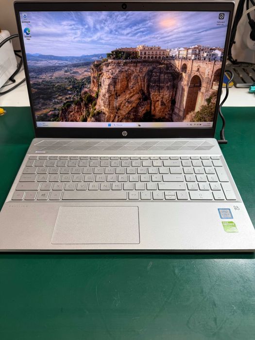 Portátil HP Pavilion 15-Cs0003Np *COM 18 MESES DE GARANTIA*