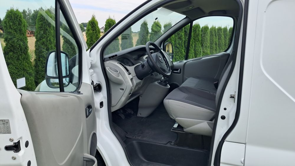 Sprzedam samochód dostawczy Opel vivaro Long 2,0 cdti