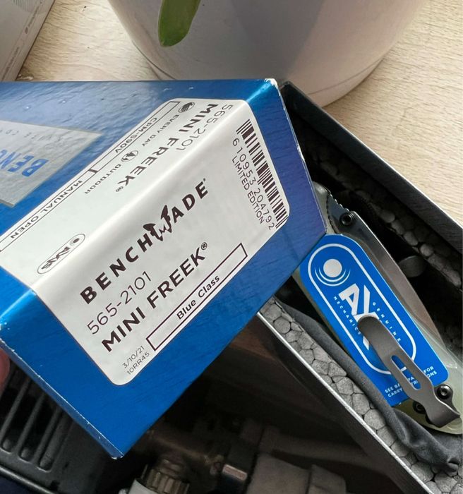 Benchmade mini freek 565-2101 limited