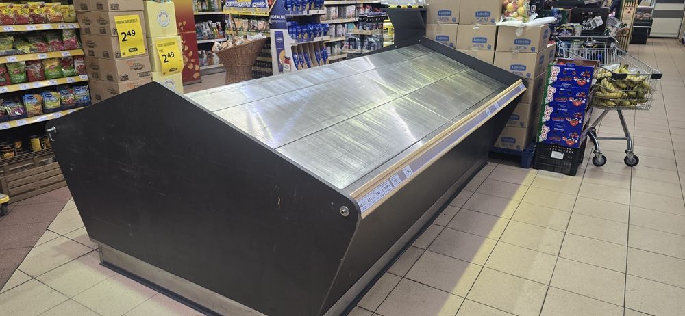 Wyspa sklepowa na warzywa