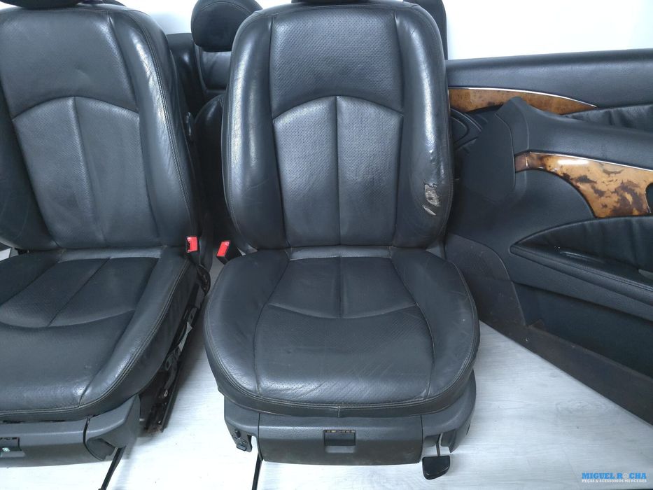 Conjunto de bancos e quartelas couro  com airbag Mercedes W211 Sedan