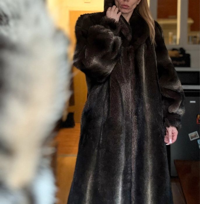 Długie brązowe futro C&A