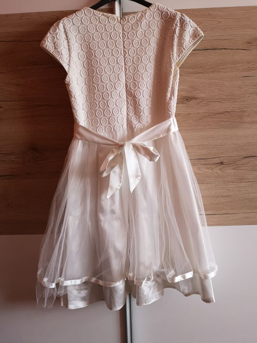 Sukienka pokomunijna