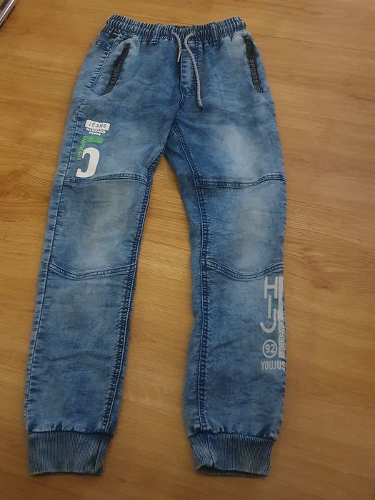 Jeansy joggery chłopięce 152 jak nowe