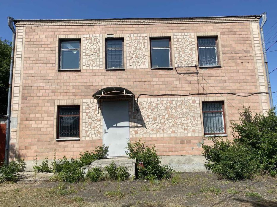 Пропонуємо до продажу промислово-виробничу базу.
