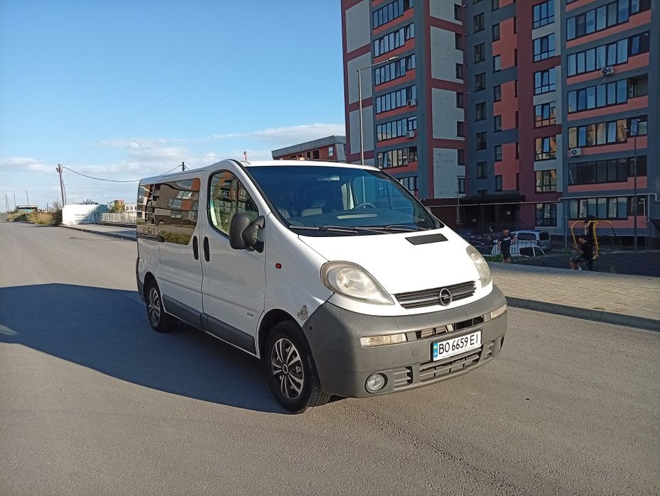 Продам Опель Віваро 1.9 дизель Opel Vivaro 2003 рік