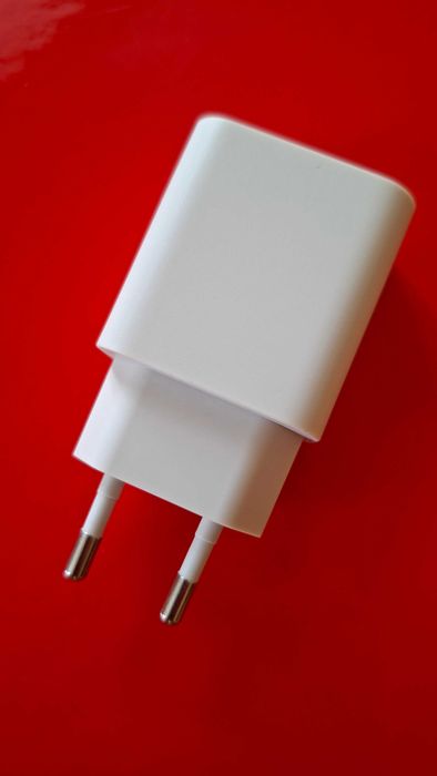 AC power adapter зарядний пристрій