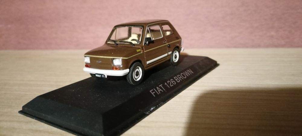 Model kolekcjonerski Fiat 126p Brown