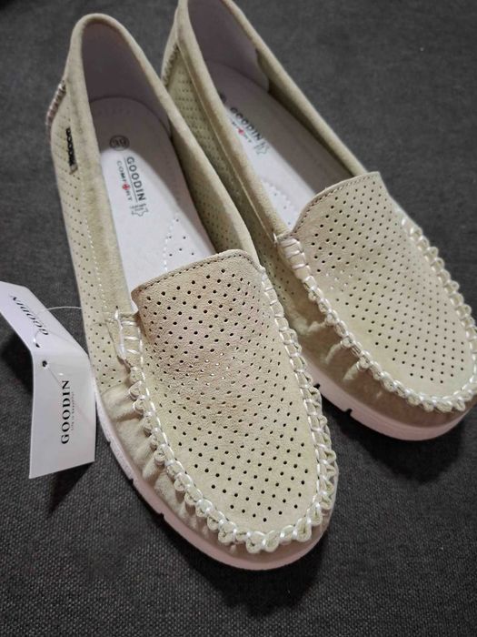 Sprzedam buty mokasyny damskie