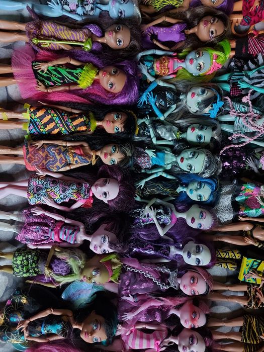 Монстер хай разные