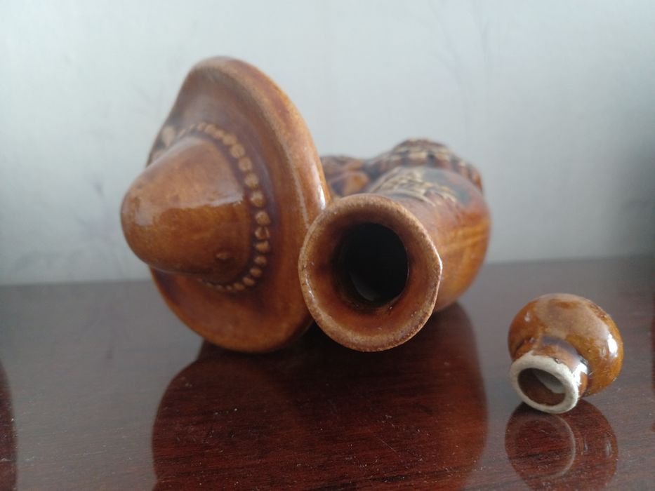 Karafka z 6 pucharkami z epoki prl