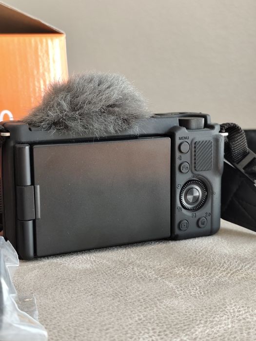 Sony zv-E10+ e 16-50mm OSS