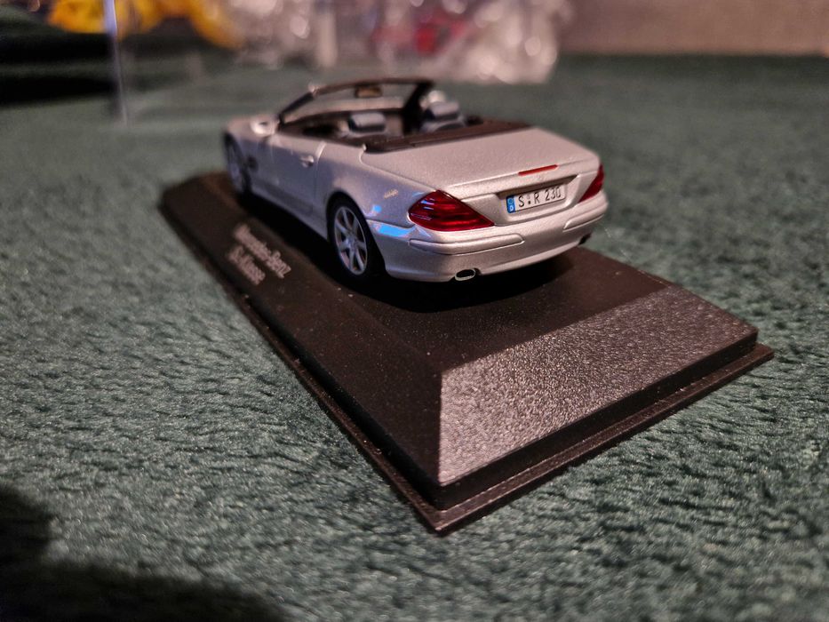 Mercedes Sl (R230) 1:43 minichamps